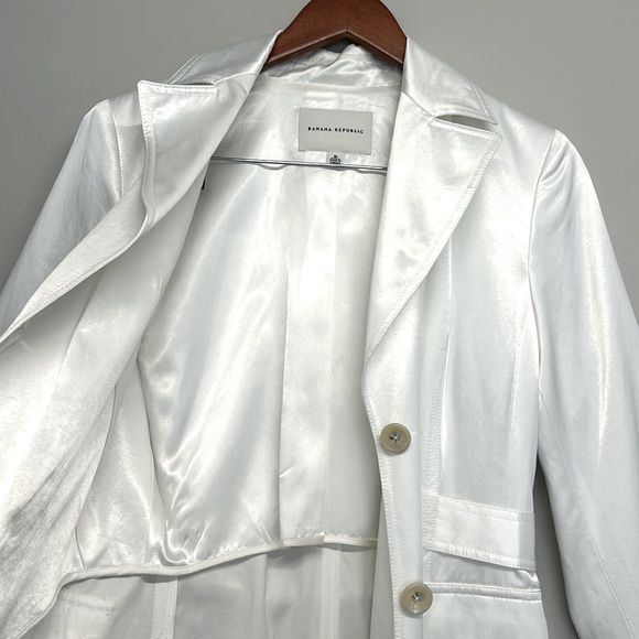 Women’s, Banana Republic Trench, Medium, White - Picture 6 of 8